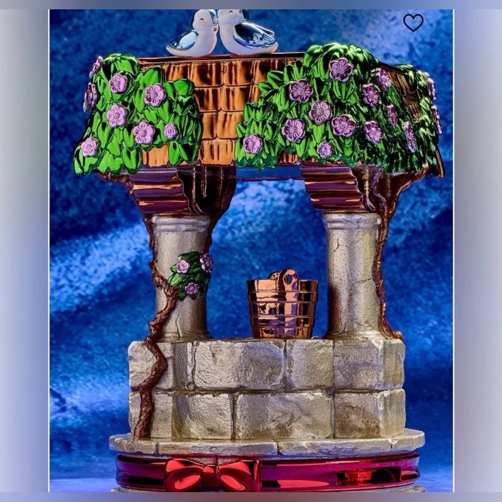 NEW Bath and Bodyworks, Snow White Wishing Well Candle Holder - limited edition - Picture 3 of 4